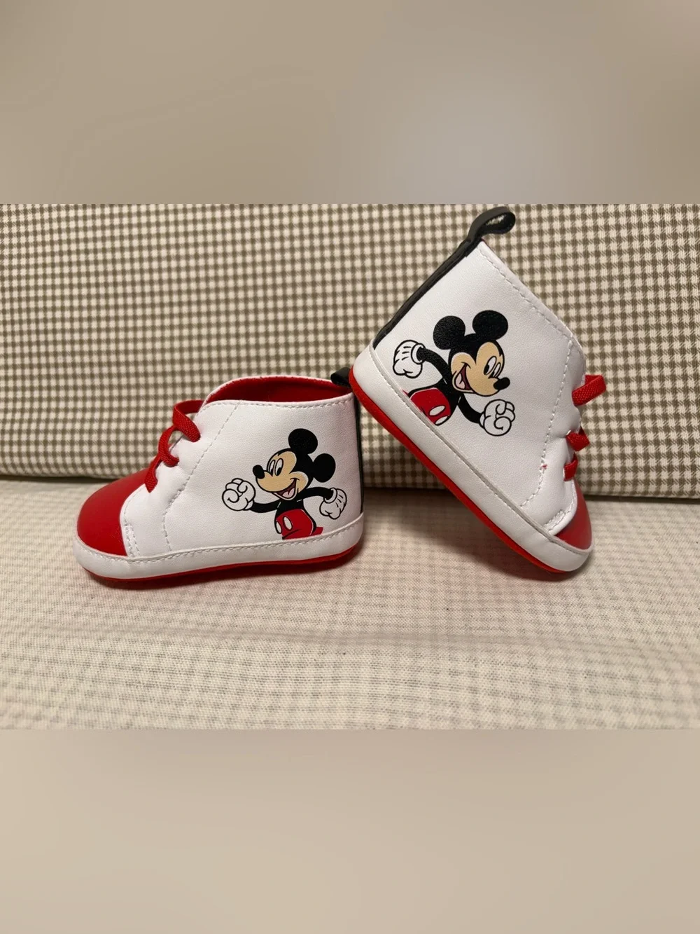 Disney Baby Mickey Mouse Soft Sole Crib Shoes Red White Size 9-12 Months